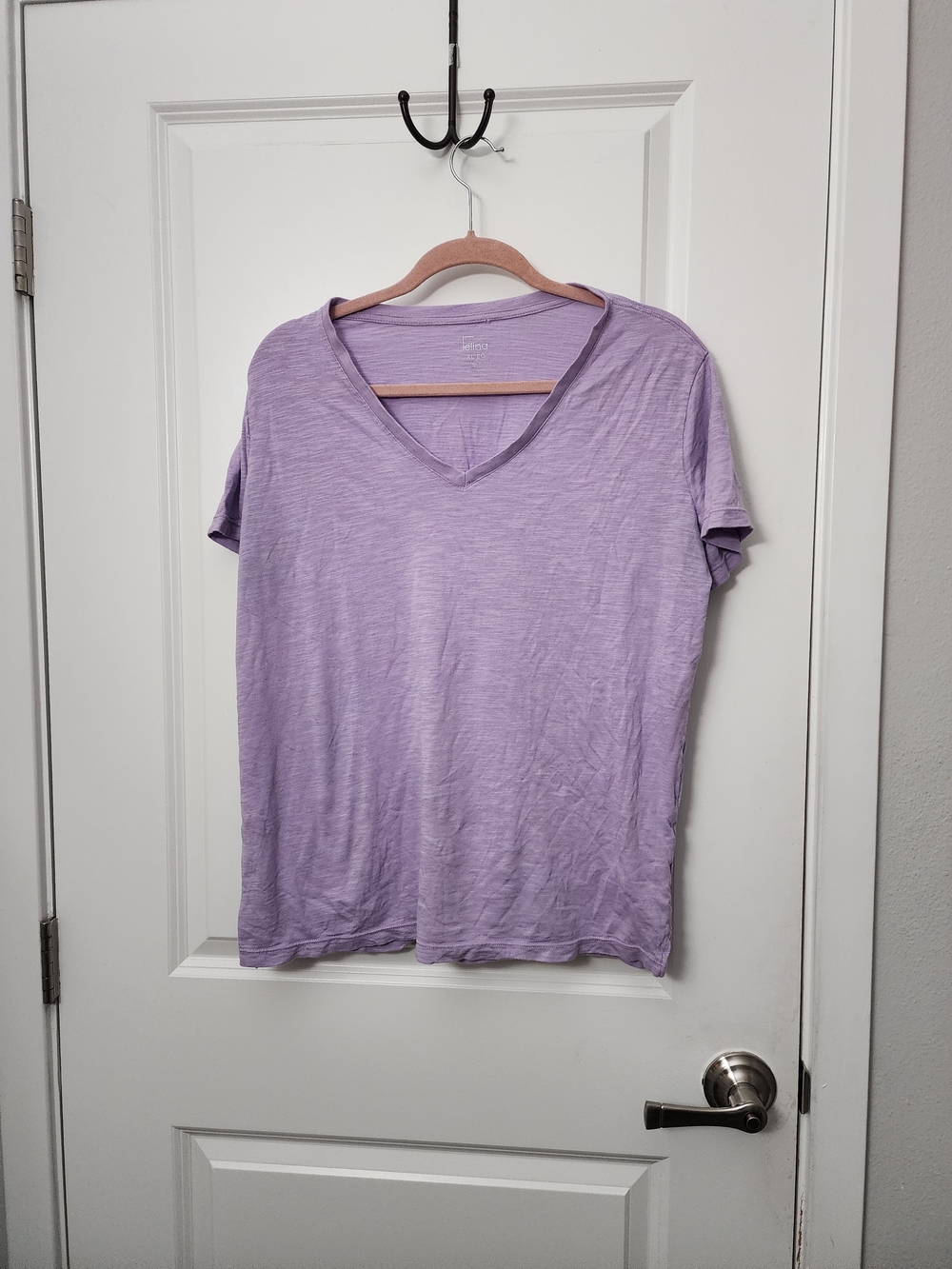 5/$30 Felina Lavender V-Neck Short Sleeve Tee